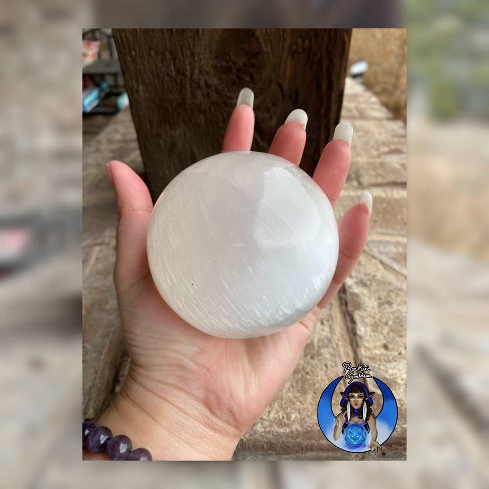 Selenite Sphere (Small/Medium) - Picture 3 of 3
